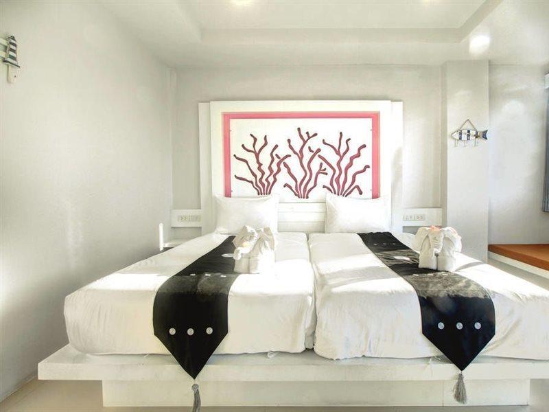 The Silk Hill Hotel Patong Dış mekan fotoğraf